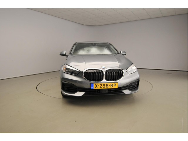 Foto 8 van BMW 1 Serie 5-deurs 118i | LED | Navigatie | Active cruise | Stoelverwarming | DAB | Harman-kardon s