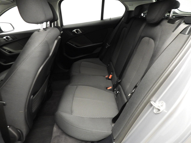 Foto 5 van BMW 1 Serie 5-deurs 118i | LED | Navigatie | Active cruise | Stoelverwarming | DAB | Harman-kardon s