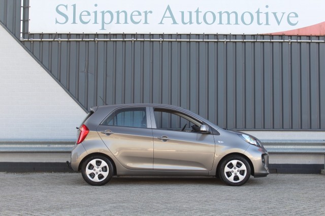 Foto 4 van KIA PICANTO 1.0 CVVT ECOPLUSLINE-5 Drs-Airco Nette zuinige auto!!
