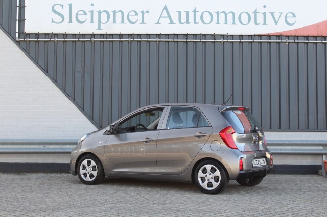 Foto 7 van KIA PICANTO 1.0 CVVT ECOPLUSLINE-5 Drs-Airco Nette zuinige auto!!
