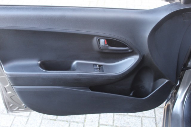 Foto 10 van KIA PICANTO 1.0 CVVT ECOPLUSLINE-5 Drs-Airco Nette zuinige auto!!
