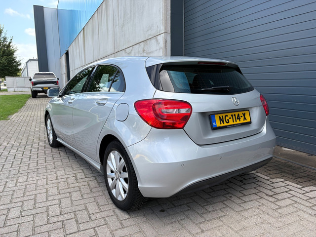 Foto 4 van Mercedes-Benz A-klasse 200 Prestige NAVI PDC 2013