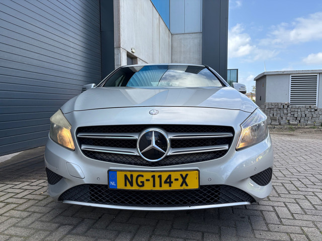 Foto 5 van Mercedes-Benz A-klasse 200 Prestige NAVI PDC 2013