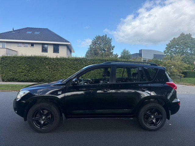 Foto 10 van Toyota RAV4 2.2 D4D Linea Terra NAP/NAVI/AIRCO/APK
