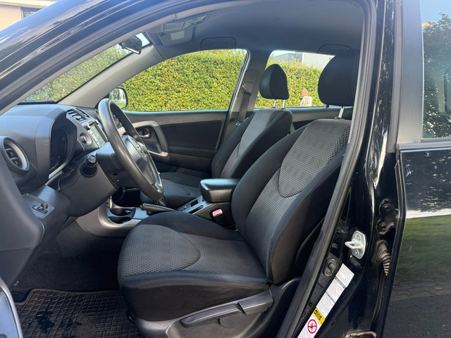 Foto 3 van Toyota RAV4 2.2 D4D Linea Terra NAP/NAVI/AIRCO/APK