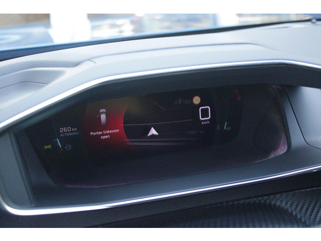 Foto 6 van Peugeot 2008 1.2 130PK ALLURE PACK | TREKHAAK AFNEEMBAAR | NAVIGATIE 10" TOUCHSCREEN | APPLE CARPLAY