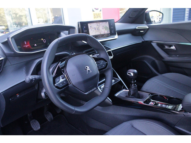 Foto 7 van Peugeot 2008 1.2 130PK ALLURE PACK | TREKHAAK AFNEEMBAAR | NAVIGATIE 10" TOUCHSCREEN | APPLE CARPLAY