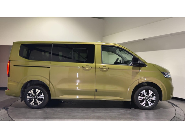 Foto 10 van Volkswagen e-Transporter Caravelle 32 L1H1 Life 64 kWh € 55.000,00 incl. BTW/BPM | Trekhaak | Keyles