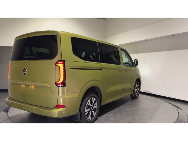 Foto 9 van Volkswagen e-Transporter Caravelle 32 L1H1 Life 64 kWh € 55.000,00 incl. BTW/BPM | Trekhaak | Keyles