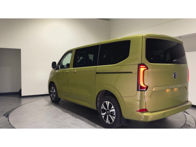 Foto 7 van Volkswagen e-Transporter Caravelle 32 L1H1 Life 64 kWh € 55.000,00 incl. BTW/BPM | Trekhaak | Keyles