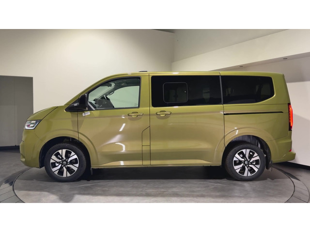 Foto 6 van Volkswagen e-Transporter Caravelle 32 L1H1 Life 64 kWh € 55.000,00 incl. BTW/BPM | Trekhaak | Keyles