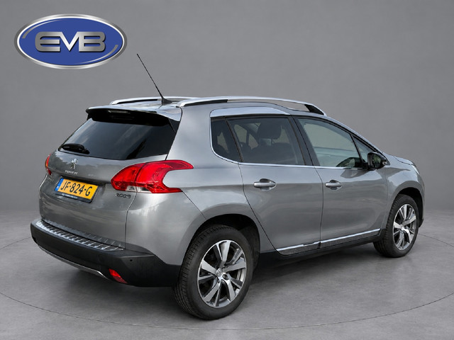 Foto 3 van Peugeot 2008 1.2 PureTech Féline, afneembare trekhaak, panoramadak, nieuwe distributieriem, vele opt