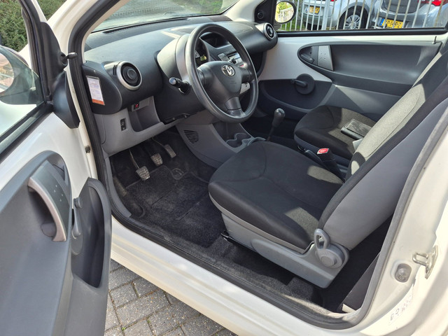 Foto 9 van Toyota Aygo 1.0-12V Access