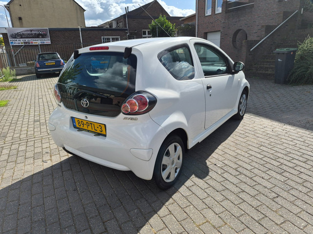 Foto 6 van Toyota Aygo 1.0-12V Access