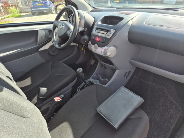 Foto 3 van Toyota Aygo 1.0-12V Access