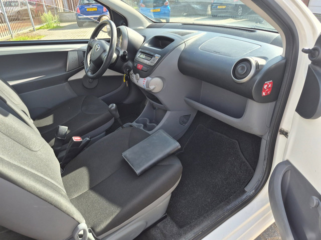 Foto 2 van Toyota Aygo 1.0-12V Access