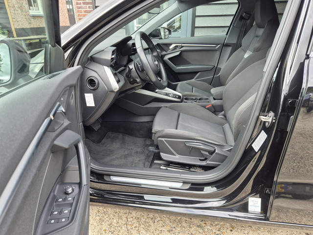 Foto 5 van Audi A3 Sportback 30 TFSI Advanced edition