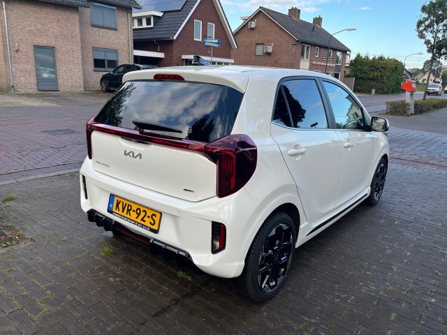 Foto 7 van KIA PICANTO 1.2 DPI GT-LINE AUTOMAAT / NAVI / CAMERA / DAB / CARPLAY / LED / LEDER / STOEL+STUUR VERWARMING