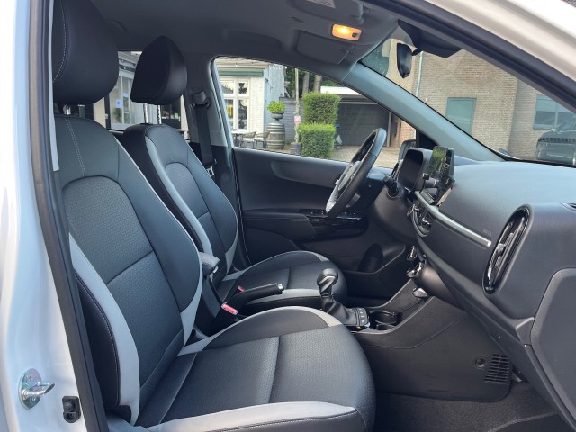 Foto 8 van KIA PICANTO 1.2 DPI GT-LINE AUTOMAAT / NAVI / CAMERA / DAB / CARPLAY / LED / LEDER / STOEL+STUUR VERWARMING