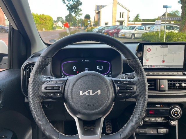 Foto 9 van KIA PICANTO 1.2 DPI GT-LINE AUTOMAAT / NAVI / CAMERA / DAB / CARPLAY / LED / LEDER / STOEL+STUUR VERWARMING