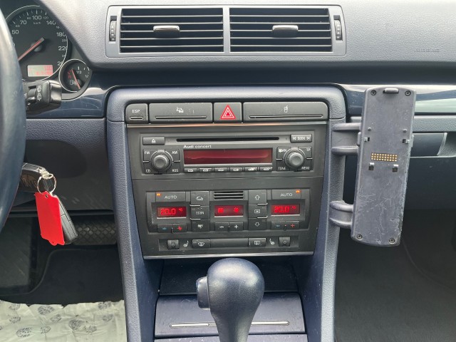 Foto 10 van AUDI A4 AVANT 1.8 TURBO AUTOMAAT 163PK / LEDER / STOELVERW. / AIRCO-ECC / CRUISE CTR. / PDC / 16'' LM-VELGEN