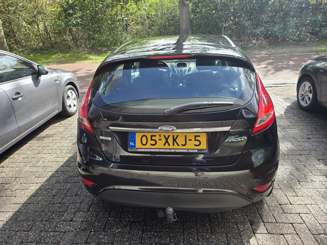 Foto 9 van Ford Fiesta 1.6 TDCi ECOnetic Lease Trend | AIRCO | ELEC RAMEN | TREKHAAK | EXPORT |
