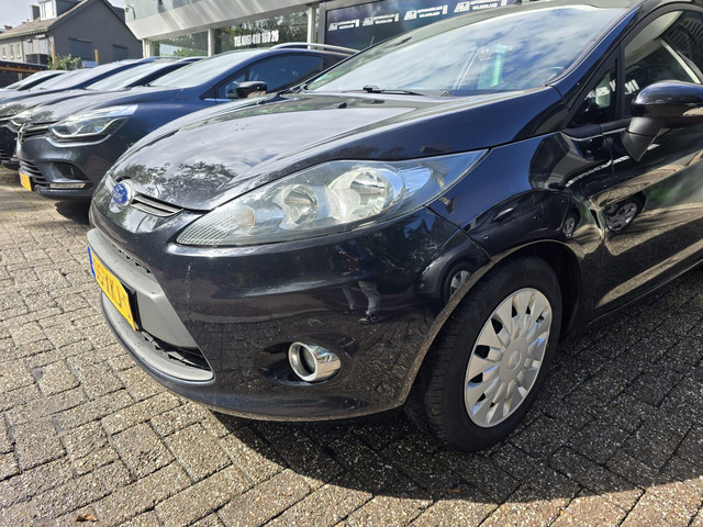 Foto 4 van Ford Fiesta 1.6 TDCi ECOnetic Lease Trend | AIRCO | ELEC RAMEN | TREKHAAK | EXPORT |
