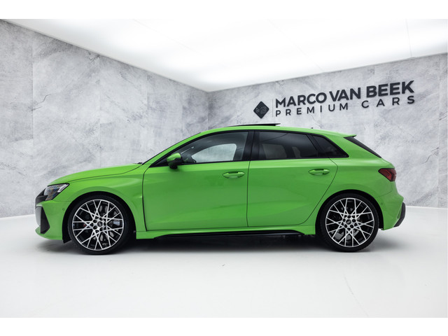 Foto 6 van Audi RS3 Sportback 2.5 TFSI Quattro | Pano | RS Design Green | Carbon | SONOS
