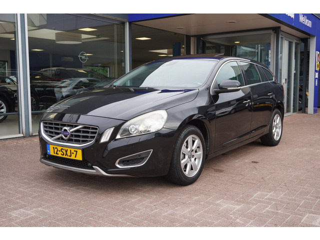 Foto 8 van Volvo V60 2.0T Summum Automaat | Airco | Navigatie | Elek. pakket | Youngtimer | Inruil mogelijk