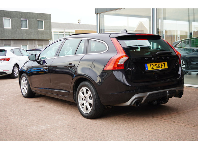 Foto 6 van Volvo V60 2.0T Summum Automaat | Airco | Navigatie | Elek. pakket | Youngtimer | Inruil mogelijk