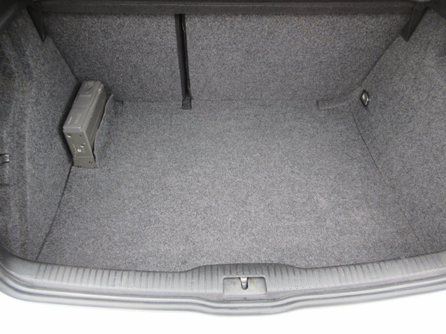 Foto 7 van Volkswagen Golf 1.6 Trendline, 5 Drs, Automaat, Airco, 93.447 km, APK 8-27