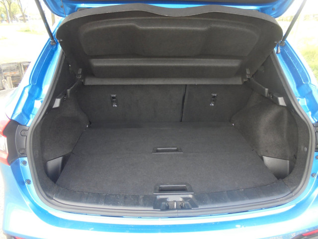Nissan Qashqai Nissan Qashqai 1.2 Benzine airco ecc lmv trekhaak pdc 92.000km