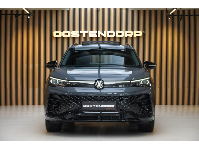 Foto 5 van Volkswagen Tiguan 1.5/272pk eHybrid R-Line Blackstyle VOL!|2026|Panoramadak|Trekhaak|Leer+Verwarming