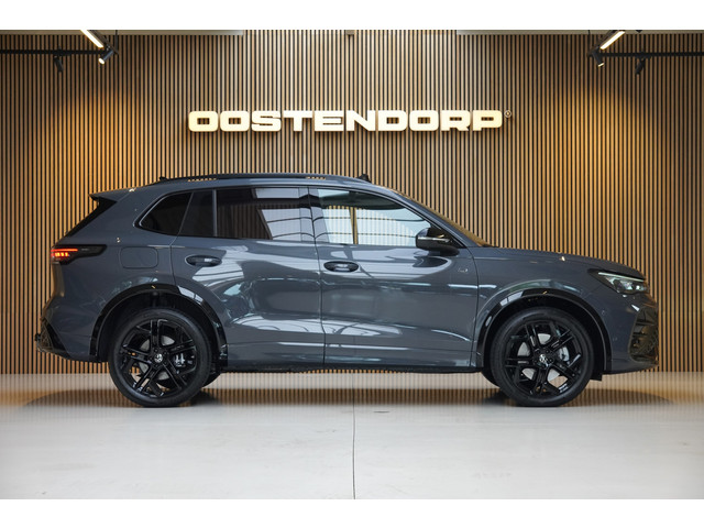 Foto 7 van Volkswagen Tiguan 1.5/272pk eHybrid R-Line Blackstyle VOL!|2026|Panoramadak|Trekhaak|Leer+Verwarming