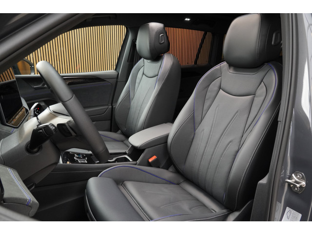 Volkswagen Tiguan 1.5/272pk eHybrid R-Line Blackstyle VOL!|2026|Panoramadak|Trekhaak|Leer+Verwarming