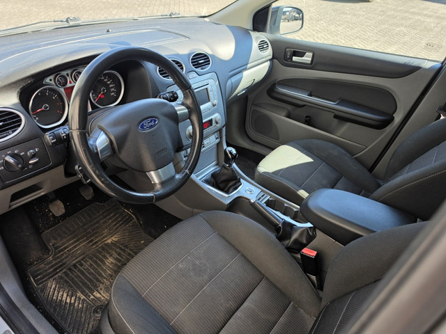Foto 3 van Ford FOCUS Wagon 1.6-16V Titanium Airco APK 11-2027 ✅