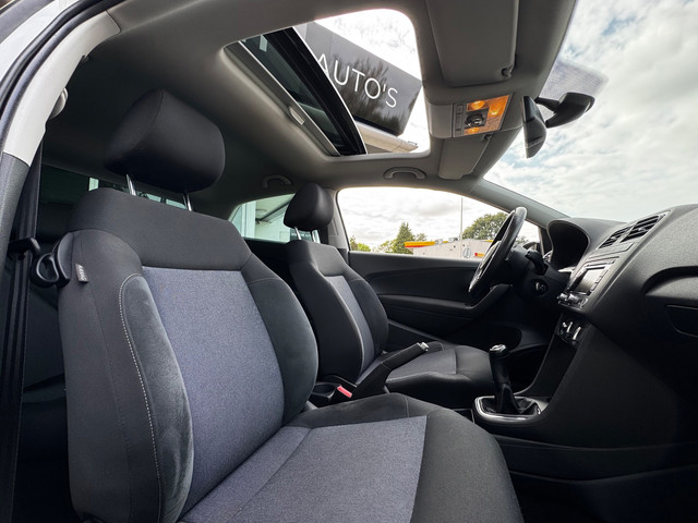 Volkswagen Polo 1.2-12V Comfortline Pano Navi Pareltje!