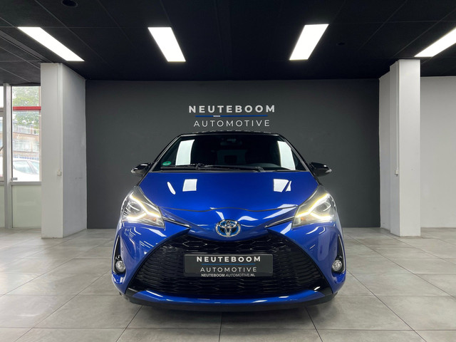 Foto 10 van Toyota Yaris 1.5 Hybrid Bi-Tone Plus | Navi| Keyless| Cruise