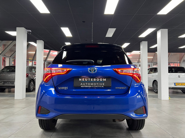 Foto 9 van Toyota Yaris 1.5 Hybrid Bi-Tone Plus | Navi| Keyless| Cruise
