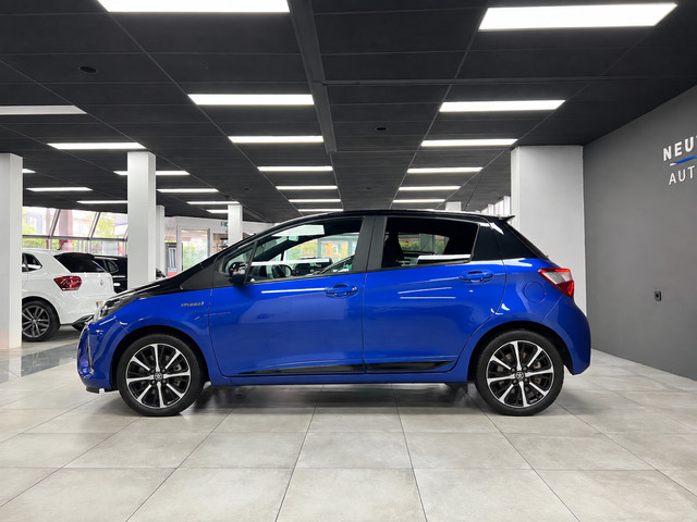 Foto 5 van Toyota Yaris 1.5 Hybrid Bi-Tone Plus | Navi| Keyless| Cruise