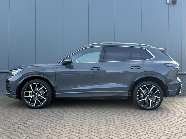 Foto 7 van Volkswagen Tiguan 1.5 eHybrid R-Line Edition PANO | TREKHAAK | DCC