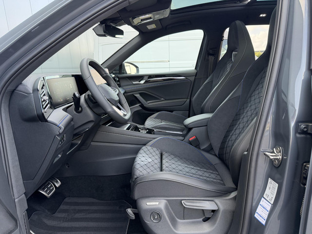 Foto 10 van Volkswagen Tiguan 1.5 eHybrid R-Line Edition PANO | TREKHAAK | DCC