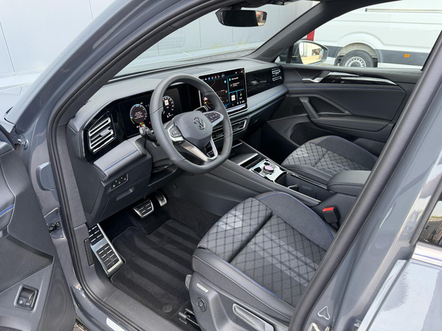 Volkswagen Tiguan 1.5 eHybrid R-Line Edition PANO | TREKHAAK | DCC