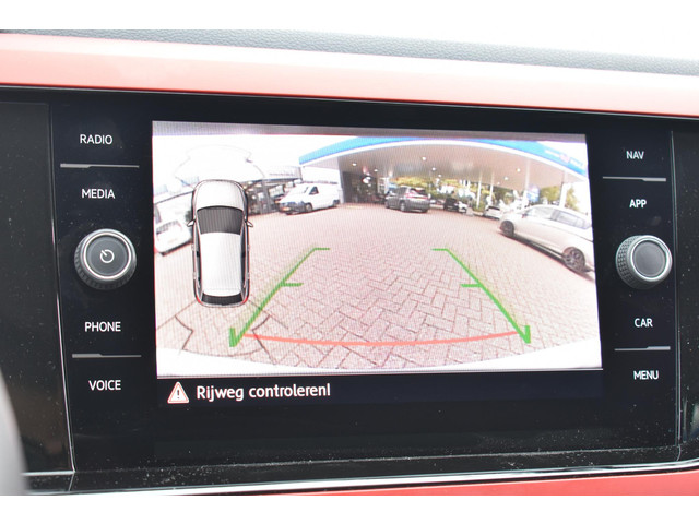 Foto 6 van Volkswagen Polo 1.0 TSI Highline R-Line Beats BSM | Navigatie | Digitaal Dashboard | Stoelverwarming