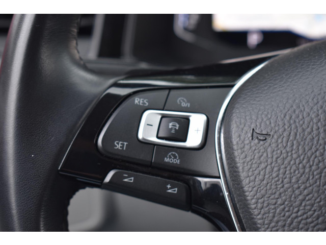 Foto 3 van Volkswagen Polo 1.0 TSI Highline R-Line Beats BSM | Navigatie | Digitaal Dashboard | Stoelverwarming