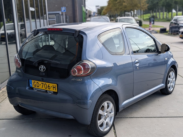 Foto 4 van Toyota Aygo 1.0-12V Access - Airco - Elek ramen