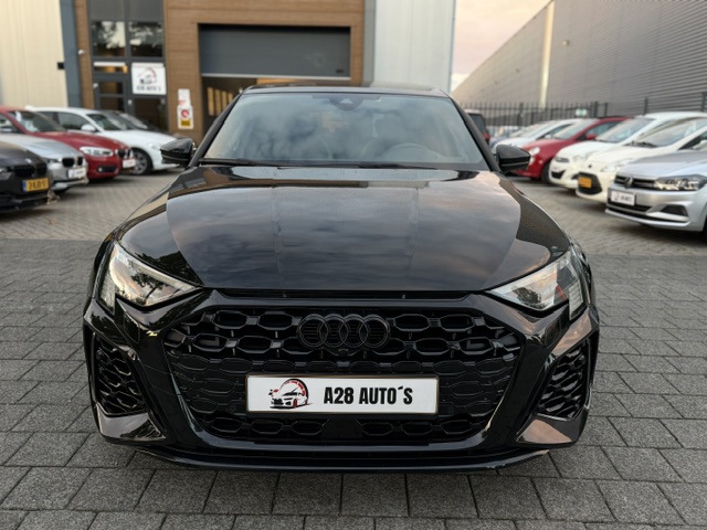 Foto 6 van Audi A3 Sportback 2.5 TFSI RS 3 quattro|Pano|360|Ceramic|Hulk|B&O