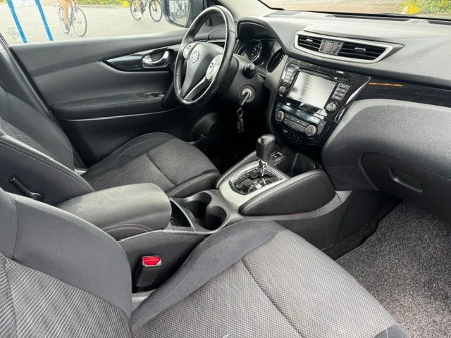 Foto 8 van Nissan QASHQAI 1.2 Acenta Automaat Airco/ECC,Navigatie MOTOR DEFECT
