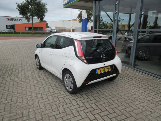 Foto 5 van Toyota Aygo 1.0 VVT-i x-play