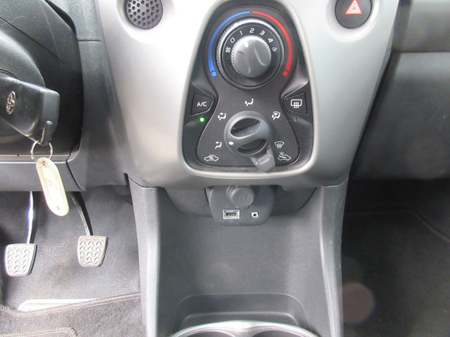 Toyota Aygo 1.0 VVT-i x-play